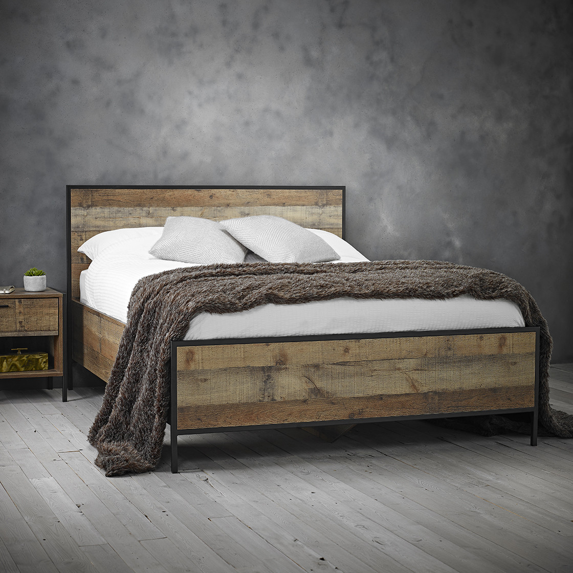 Hoxton 4.6 Double Bed Oak Effect